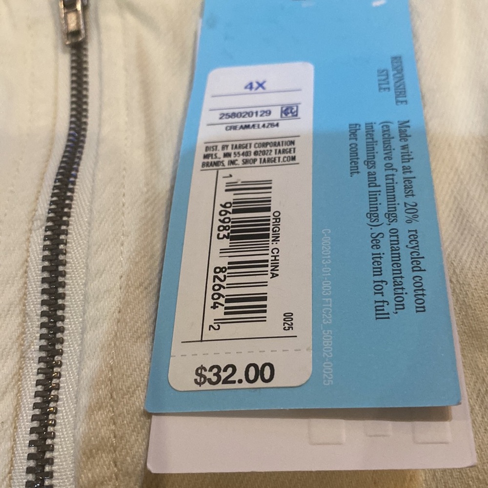 Future Collective women plus Size Zippered Top - Picture 8 of 9